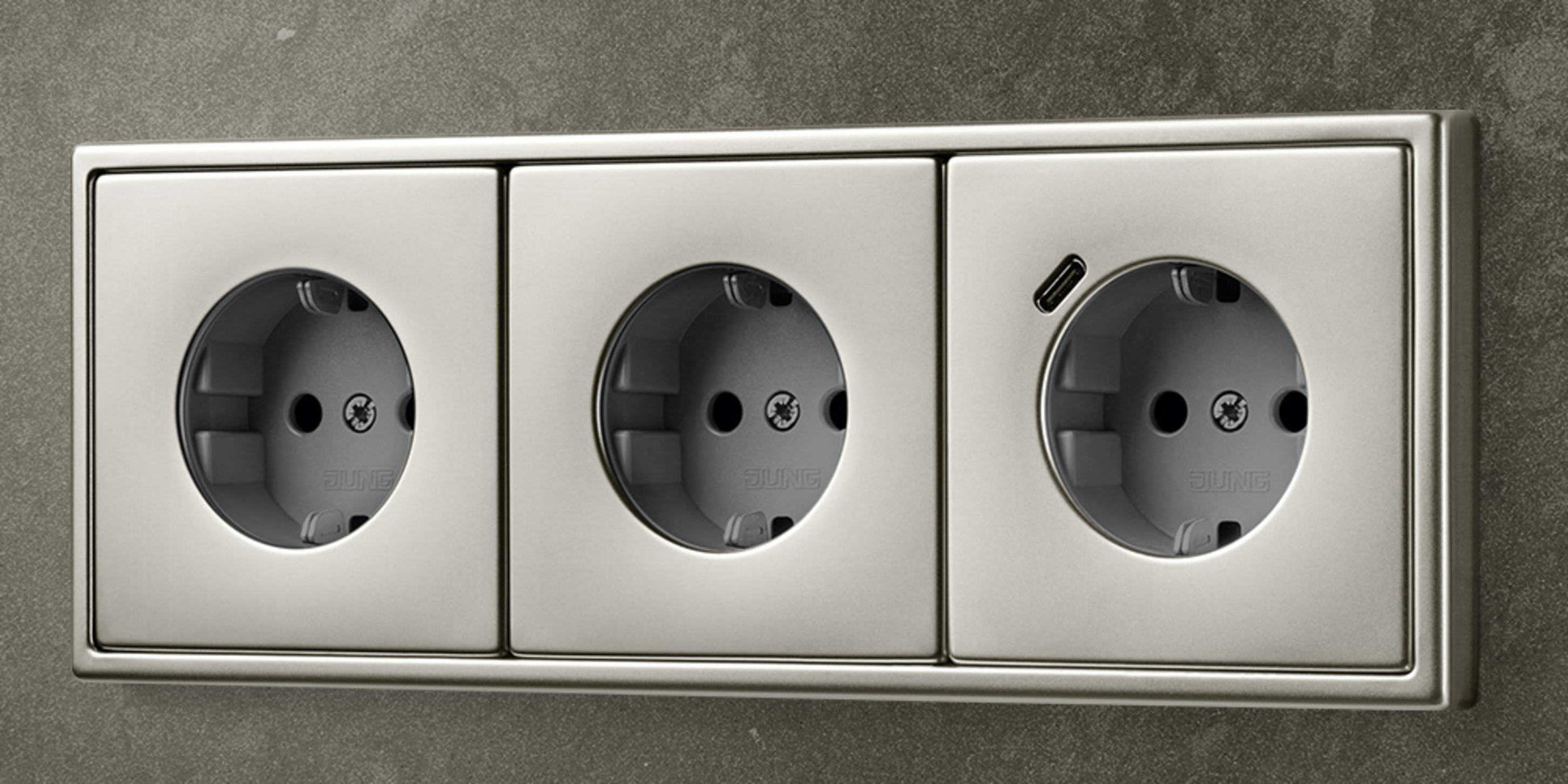 SCHUKO® Steckdosen mit USB bei RP Light Systems GbR in Erfurt