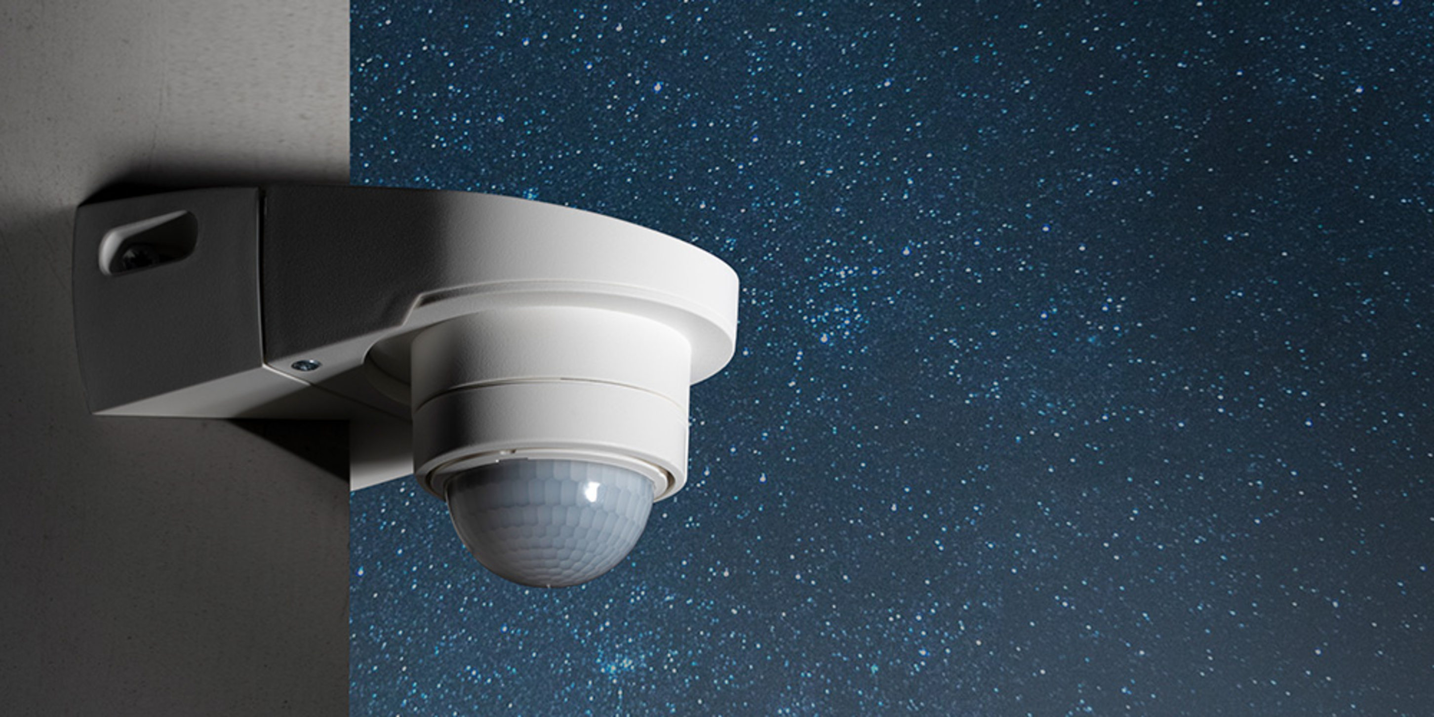 Bewegungsmelder 240° Grad bei RP Light Systems GbR in Erfurt