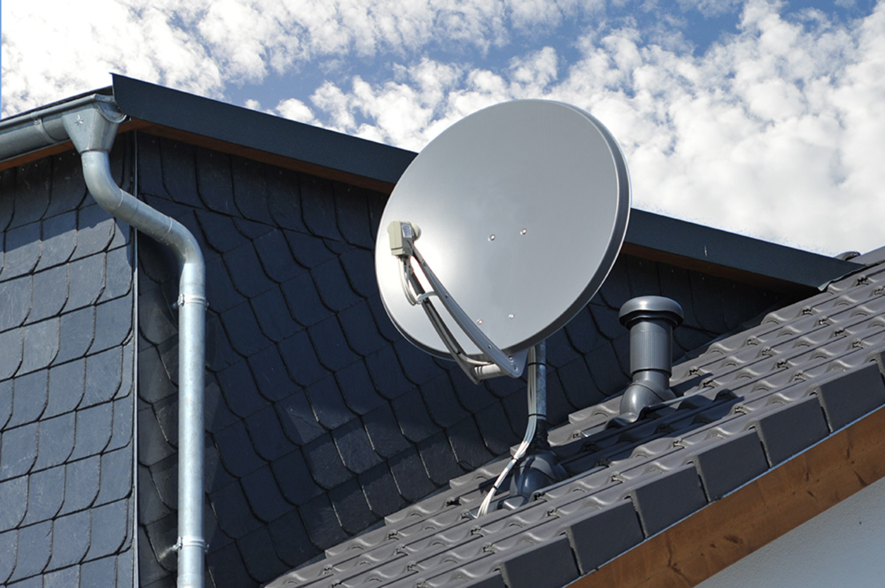 TV-Empfang bei RP Light Systems GbR in Erfurt