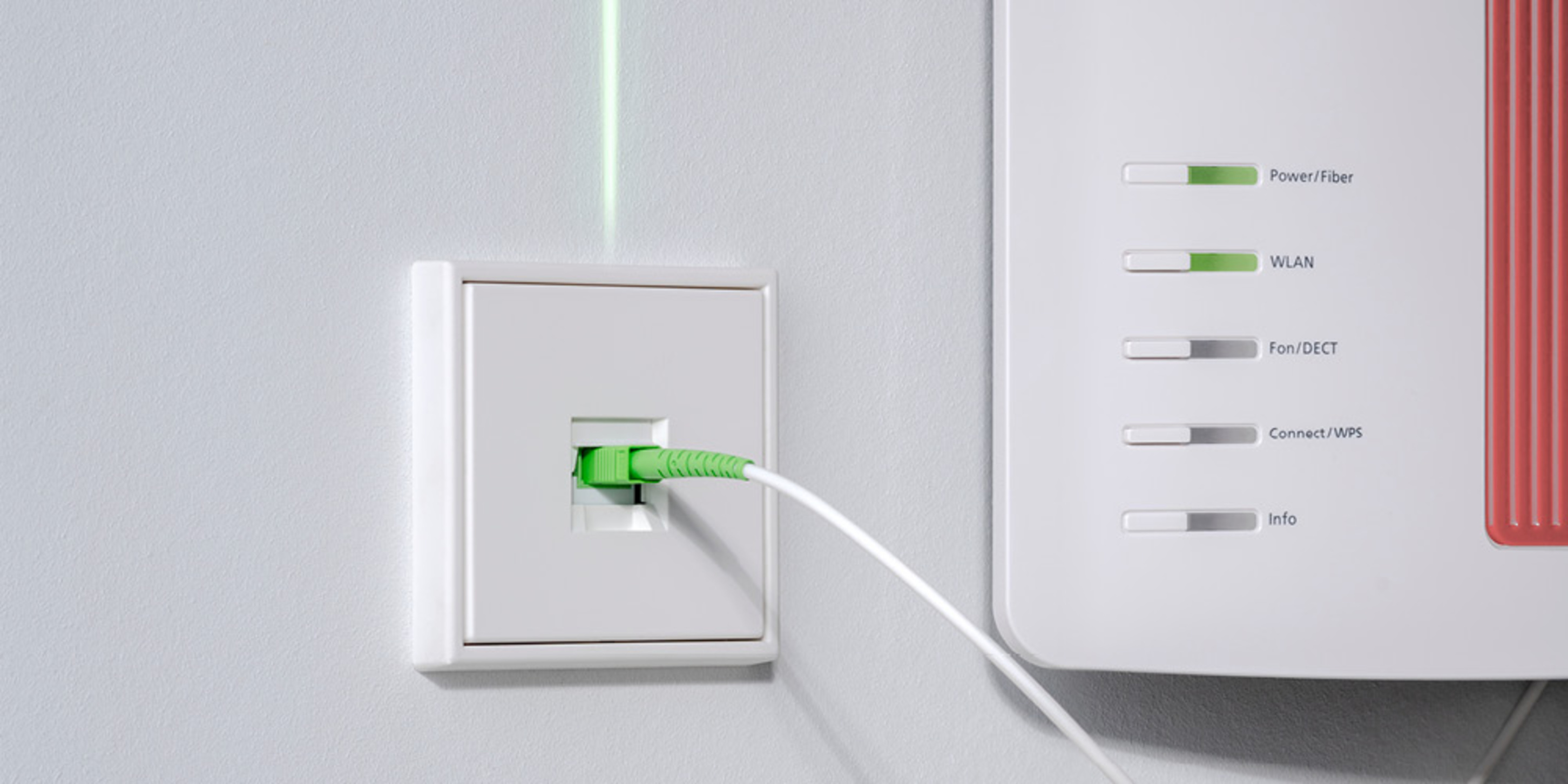 Die neuen Glasfaser-Anschlussdosen bei RP Light Systems GbR in Erfurt